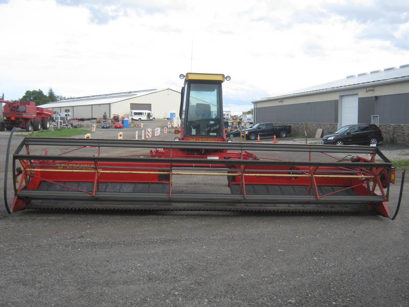 Combines & Harvesting Equipment  Versatile 4400 Swather  Photo